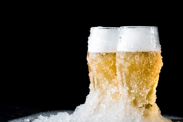 アサヒビール公認 スーパードライを美味しく飲む方法。「キンキンに冷やすべし」となりのカインズさん