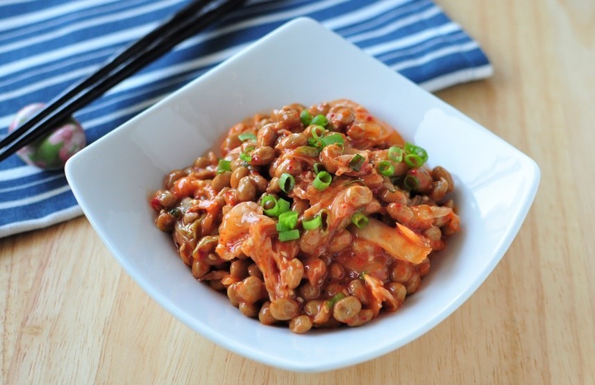 ロバート馬場の週末おつまみ「おかずにもなる！えのき納豆キムチ」レシピVERY