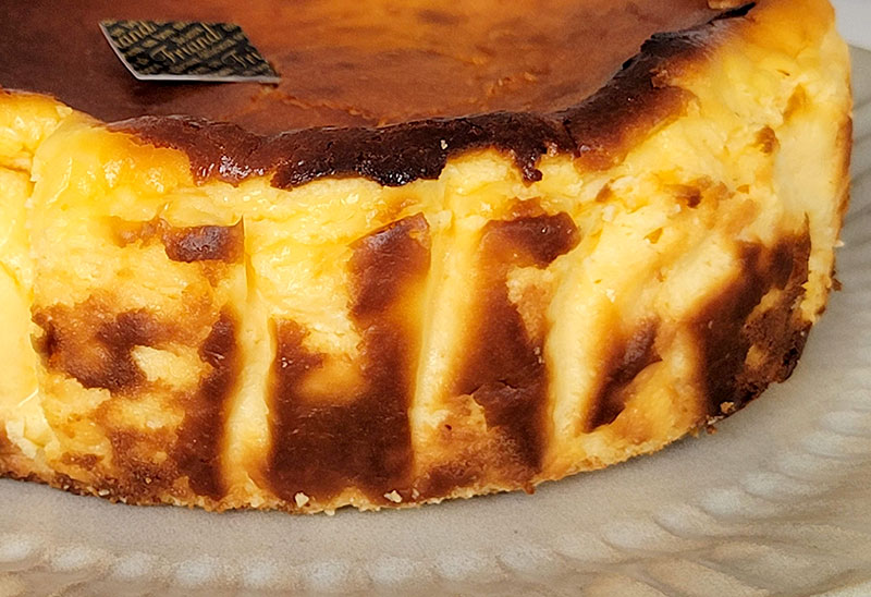 とろ〜り柔らかい〜tassyの「とろけるバスクチーズケーキ」を食べたら、最高に美味しくて幸せだった