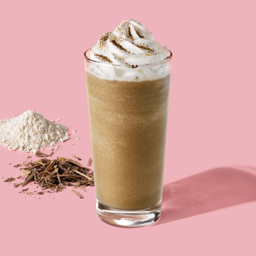 スタバ新作・実食レポ “ほうじ茶×キャラメル”のフラペチーノ「ほうじ茶 meets キャラメル クリーム フラペチーノラテ」が登場。おすすめ無料カスタマイズも