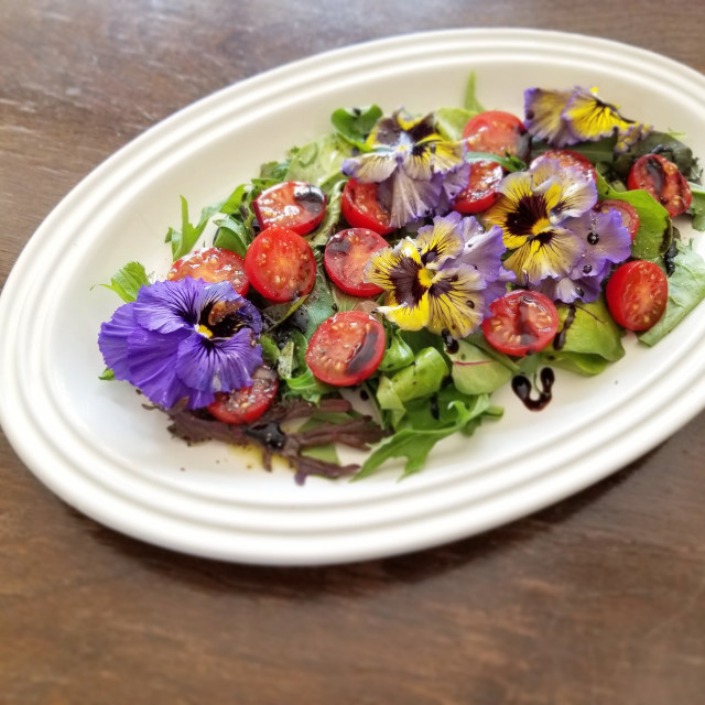 花野菜と鶏肉のホットコブサラダ