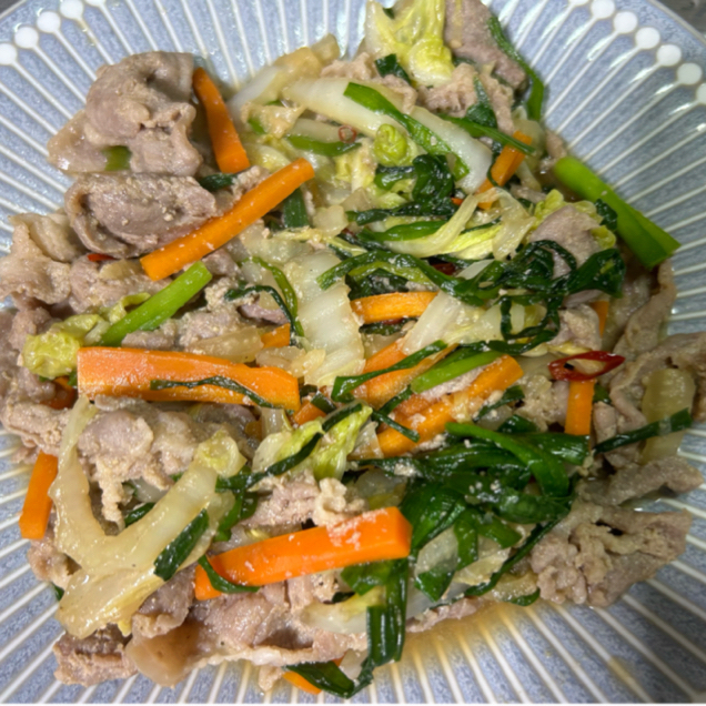 こんにちは！, Cafe&Bar Villageの、ぞのです。, 本日はコチュジャン無しで作るプルコギ風丼をご紹介！,日替わりメニューで出そうと思ってるので、良かったら食べに来て下さい👍,簡単料理,レシピ動画,料理動画,料理動画レシピ,おうちごはん,お手軽料理,料理,美味しい,おいしい,調理師,グルメ,賄い,まかない,