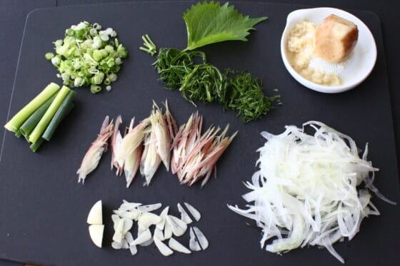 高知名物と言えば かつおのたたき ！美味しい食べ方をチェック食・料理オリーブオイルをひとまわし