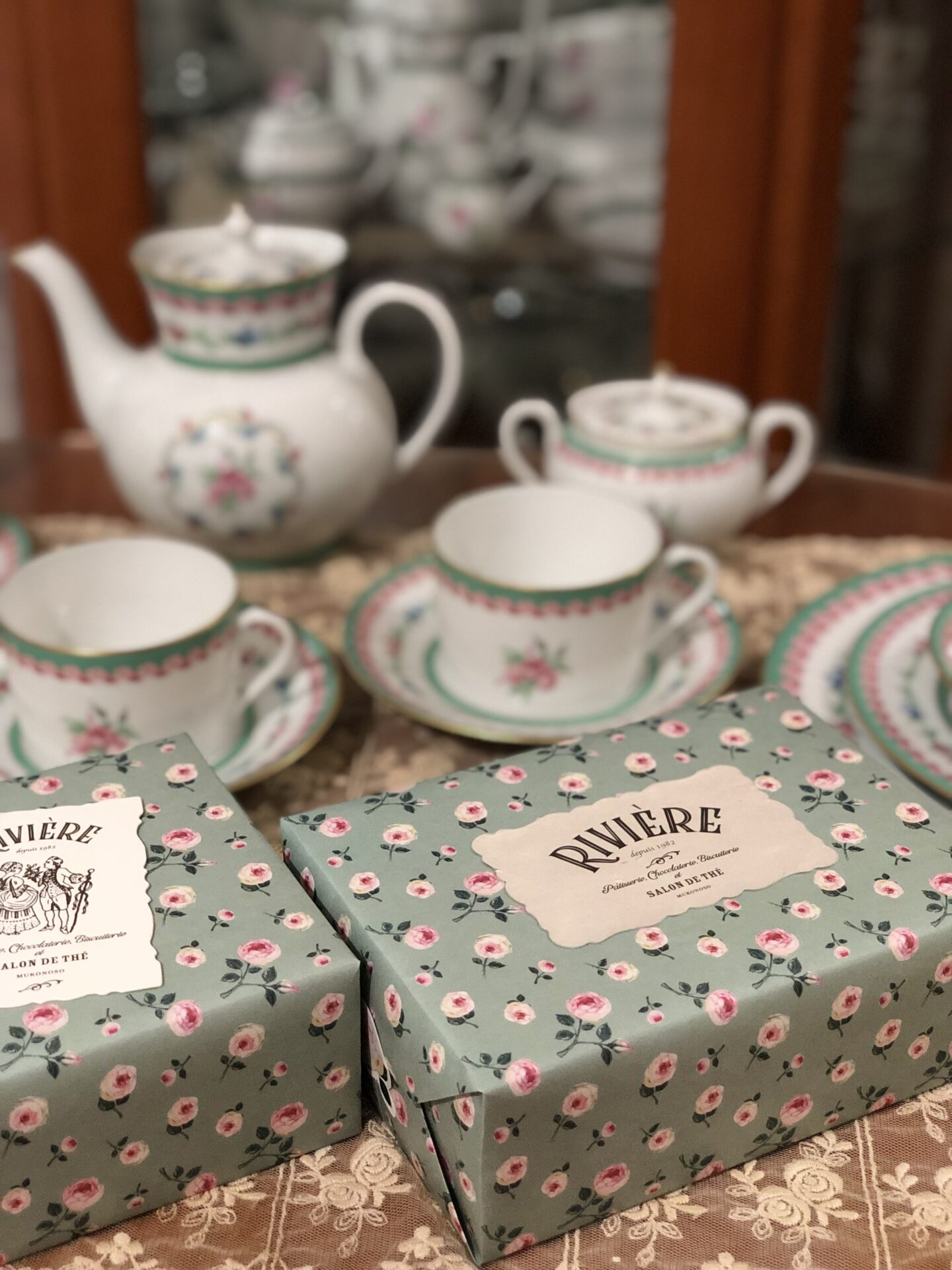 トリコになる味♪ 洋菓子店リビエールクッキー缶 ラングドシャスイーツ好き子の日記♪