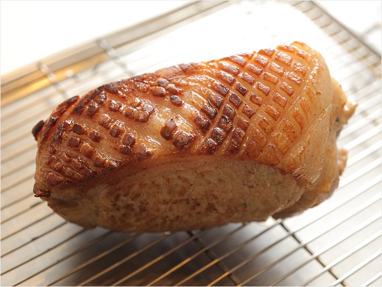 柔らかくてジューシー！みんながよろこぶローストポークのつくり方キナリノ