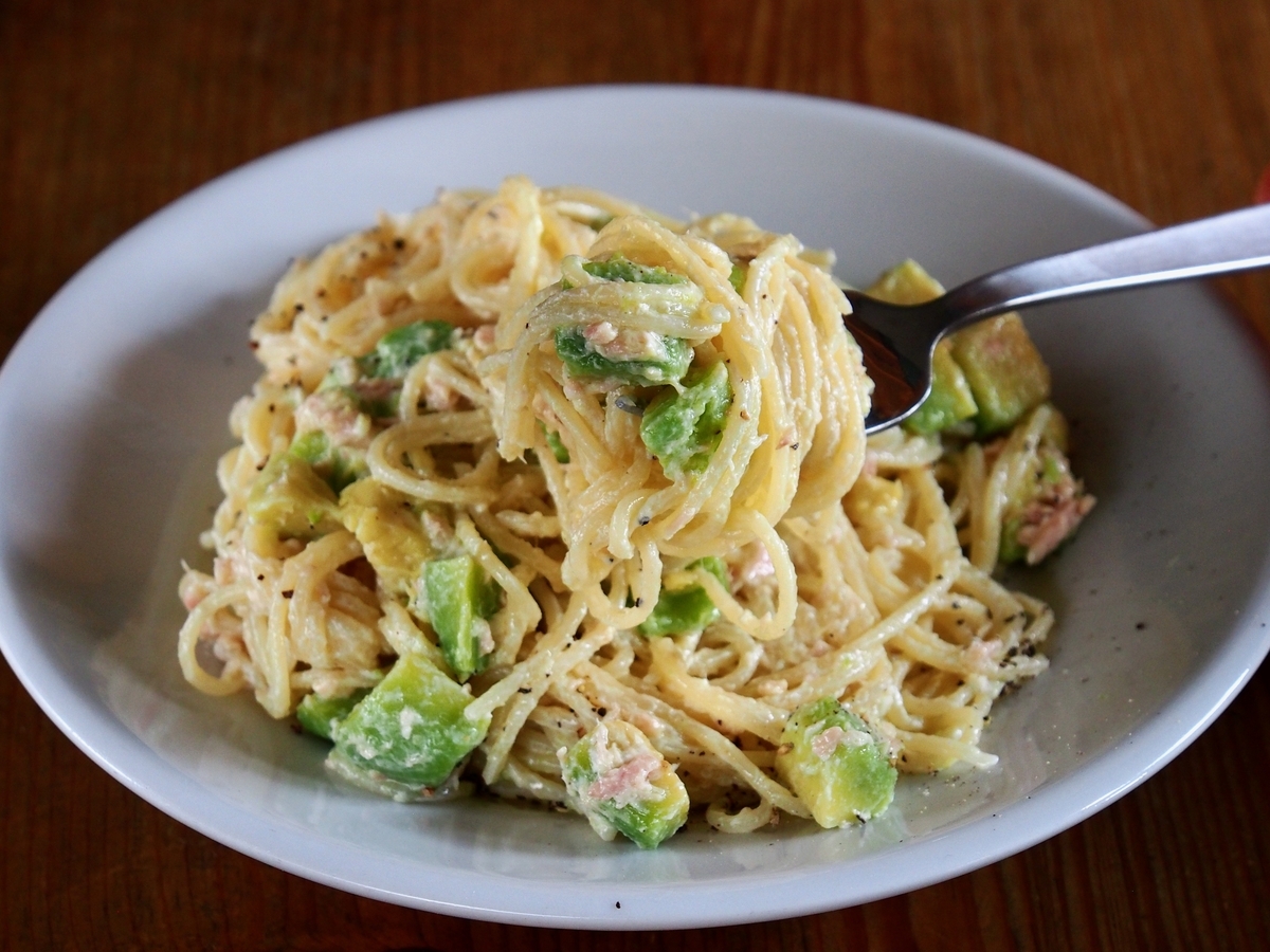 ツナとアボカドのパスタレシピ一覧温泉たまご いつものレシピに温泉たまごOnして 大好物にOn
