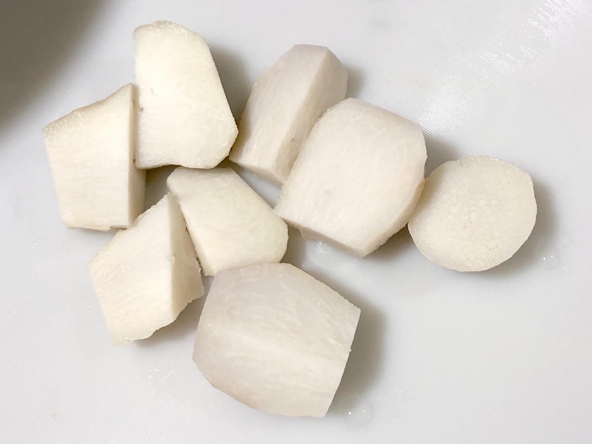 里芋は皮ごと茹でましょう♩LEE