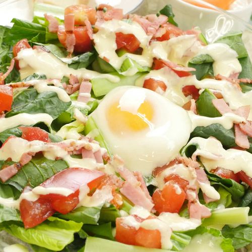 秒速 タコのアヒージョの献立 副菜：浅漬けサラダ、汁物：簡単！クラムチャウダー風スープ 献立・メニュー 味の素パーク たべる楽しさを、もっと