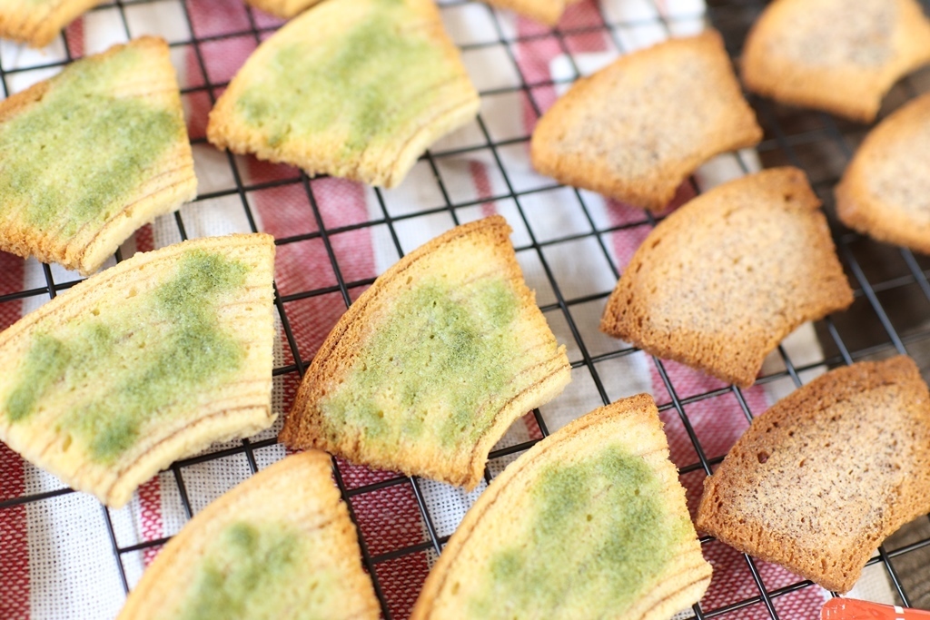 無印バウムでかんたんラスクのレシピ👩🏻‍🍳💘 リールを見るとわかりやすいよ🫶 ラスクラスク作り無印バウムバウムバウムクーヘンバウムラスククッキー手作りクッキーバレンタインバレンタイン手作りバレンタインレシピ