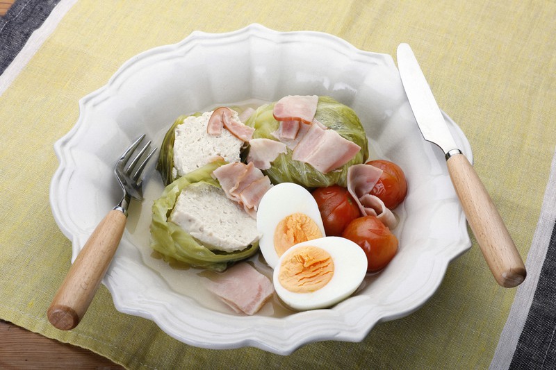 志麻さんレシピ ほったらかしで野菜も肉も衝撃の旨さ♡「キャベツと鶏肉のブレゼ」に挑戦 ブレゼって何だ⁉『あたらしい日日』こんな時代のニューノーマルな暮らし方。食と農、生活情報をお届けします