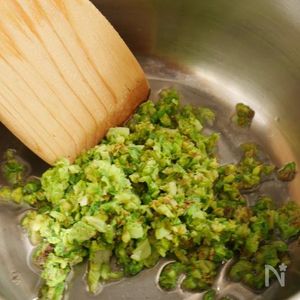 緑鮮やかなフキ味噌の作り方 完全版おいしい山菜＆きのこ図鑑