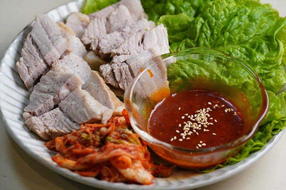 漬けたてキムチでポッサム 茹で豚韓国料理