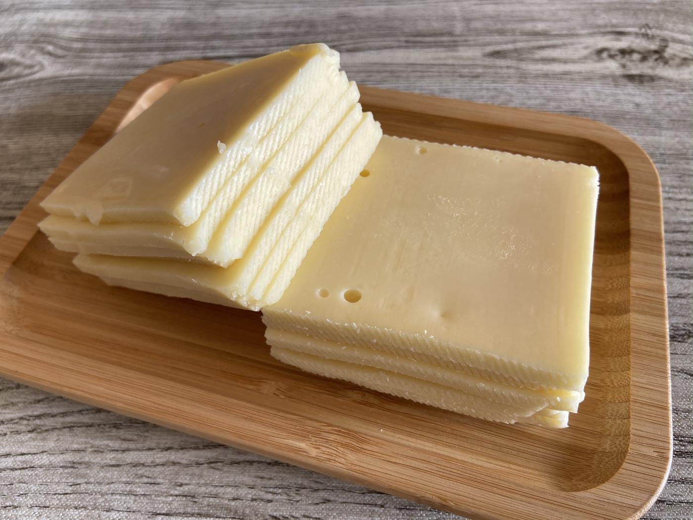 コストコのルルスティックは簡単にラクレットができるこだわりチーズ