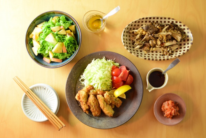 週末の夕食 カキフライ – 読みものうつわ、ごはん、暮らしの倉庫