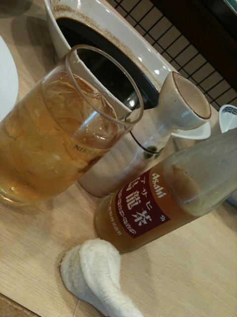 飲みやすくてヘルシー！「ピーチウーロン」の魅力や作り方を紹介 - macaroni