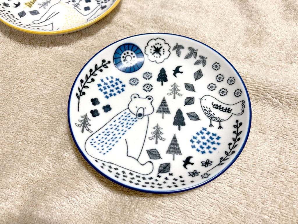 Seria セリアマットエンボスの高見え食器を100均マニアの読者が発見！キッチン雑貨Mart マート 公式サイト光文社