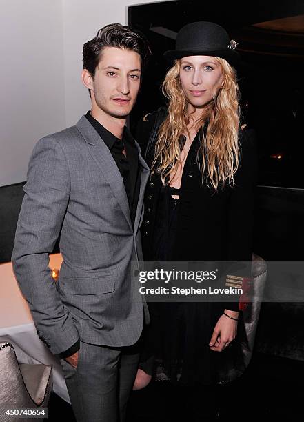 287点のマリー・ド・ビルパンの写真と高解像度写真 - Getty Images