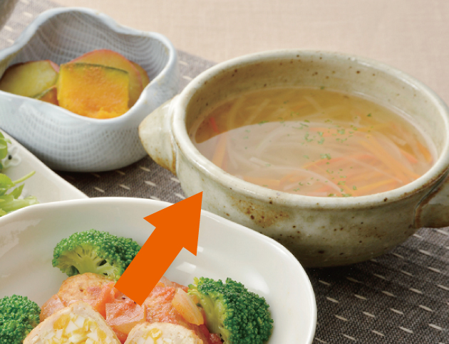 大根とブロッコリーと人参と白菜のコンソメスープ