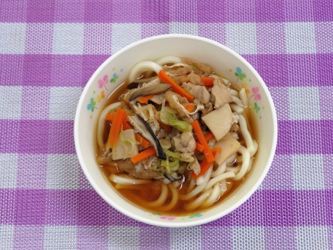 鶏もも肉のきしめん