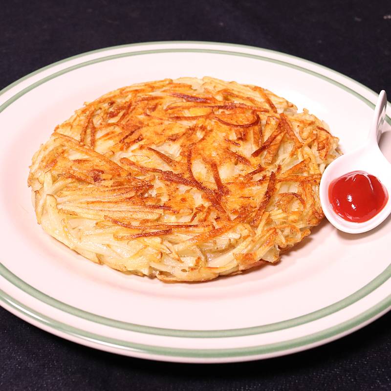 じゃがいもと玉ねぎとチーズのガレット レシピ・作り方 by はじゃじゃ - 楽天レシピ