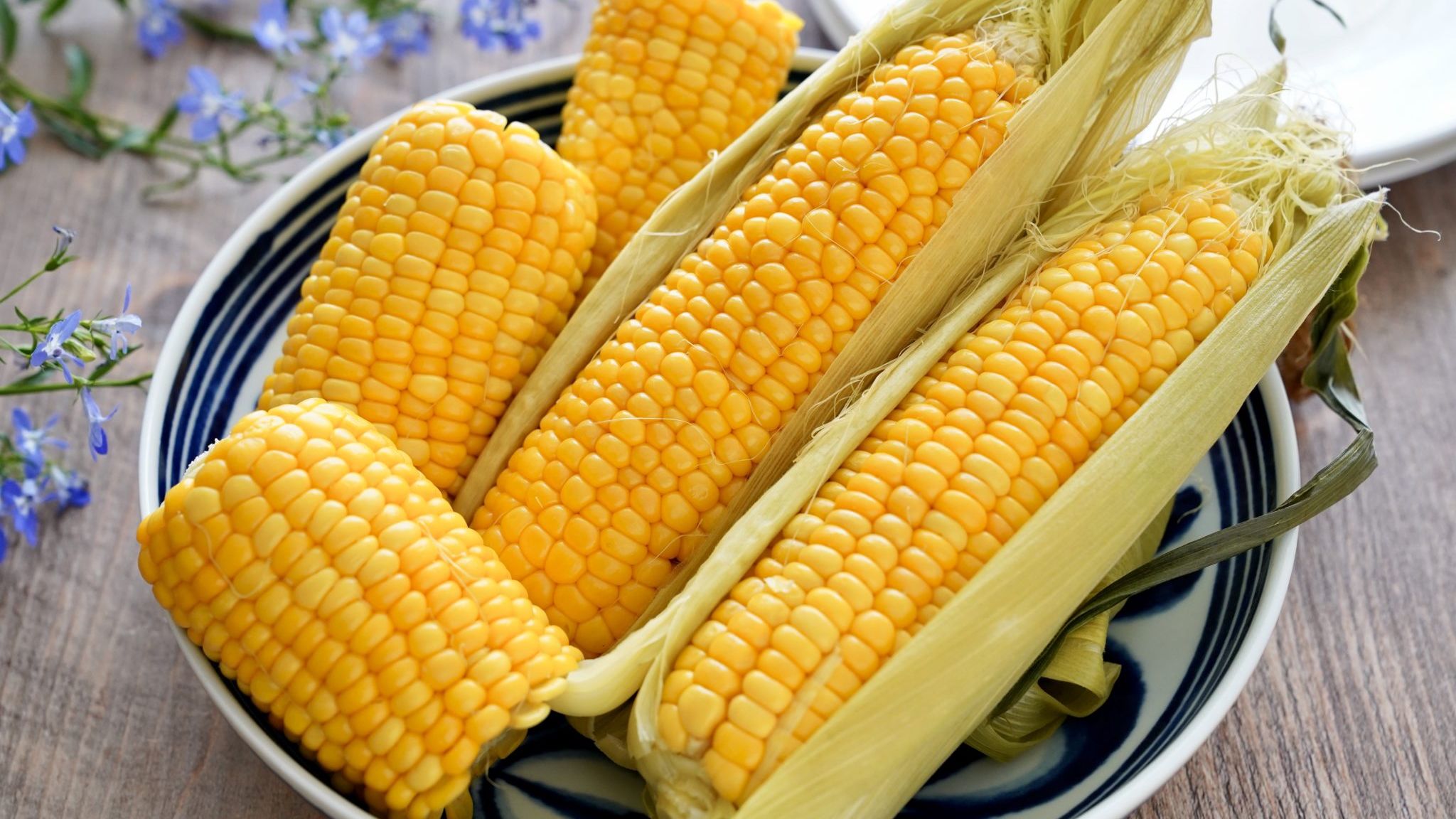 とうもろこしは蒸すのが正解！ レシピ・作り方Tasty