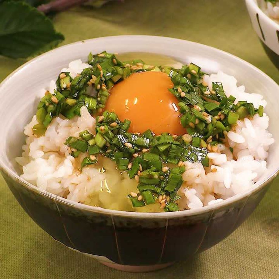 プロ直伝 一度食べたら戻れない！旨味たっぷり揚げ卵かけご飯の作り方4yuuu