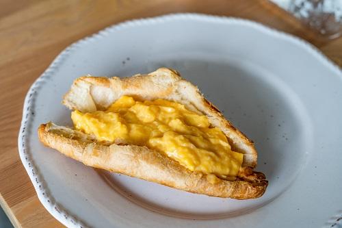 とろ～り＆ふわふわ！「スクランブルエッグ」作り方のコツ3つ - 朝時間.jp