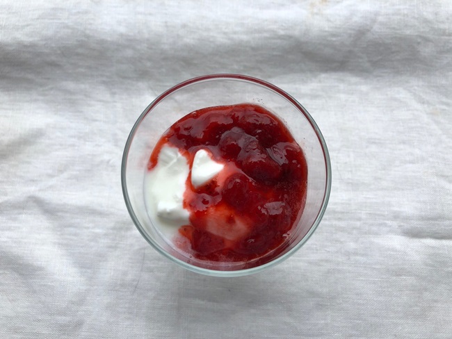 もう普通の店じゃ高くて買えない！ 業務スーパー 冷凍いちご「1年中食べられて贅沢」「超フレッシュ」朝食べたいレシピ3選ヨムーノ