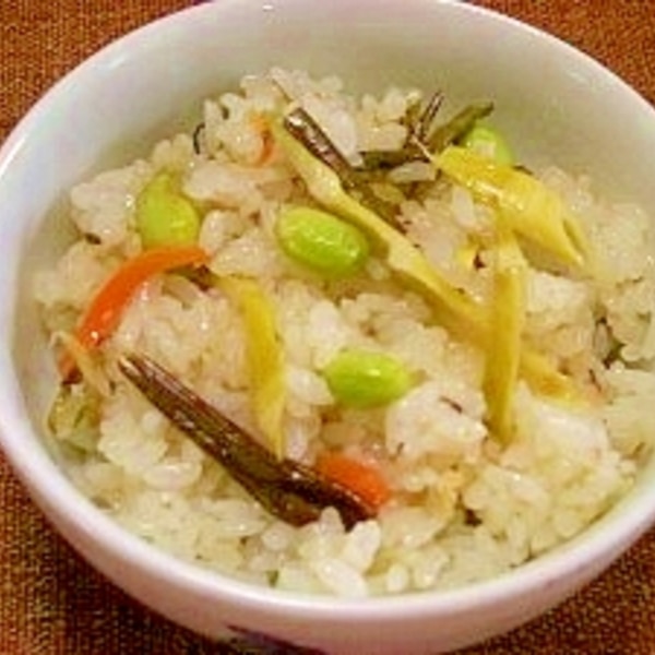 たけのこご飯 炊き込みご飯 のレシピ 作り方：白ごはん.com