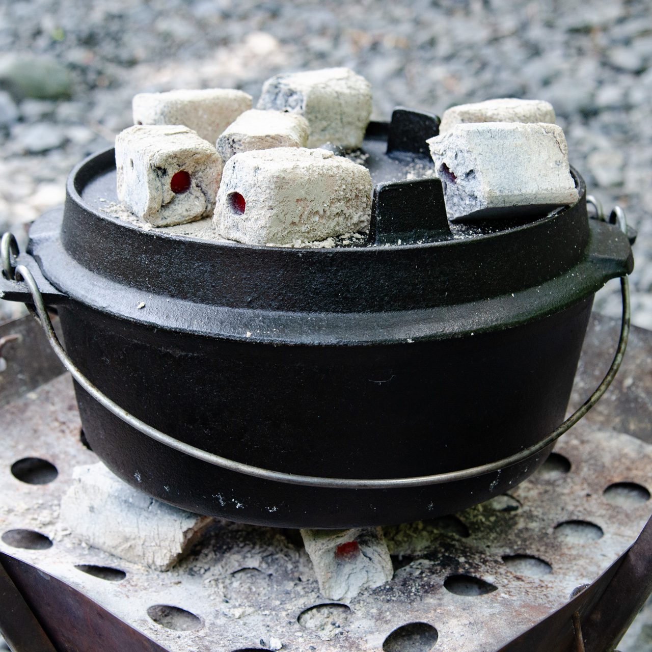 ハッセルバックポテト。ベーコンをはさんで。パーティーに