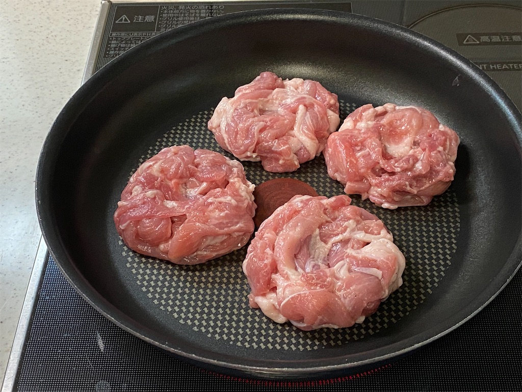 牛ステーキより美味しい!?豚こまステーキ和風にんにくおろしソース - YouTube