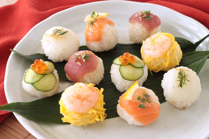 ごちそう感がぐ～んとアップする！まねしてみたい、とっておきの手まり寿司アイデアおうちごはん