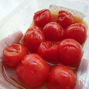 夏にぴったりのミニトマト入りお弁当