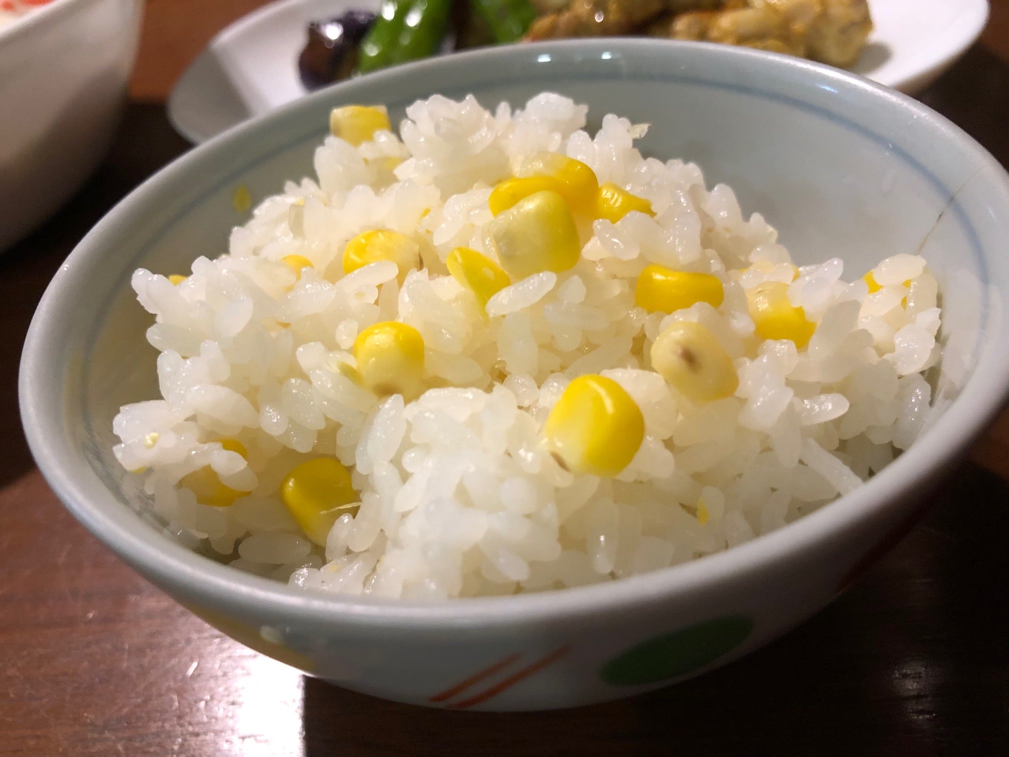 とうもろこしの保存の仕方, ありがたく14本も頂いたので大事に食べるために, 保存してみました！, 冷凍のとうもろこしを蒸したけど,水っぽくなってしまったから, しゅうまい、カレー、クリームコロッケ、ペッパーごはんに混ぜて美味しく頂きました😊,とうもろこし とうもろこしの保存 とうもろこし冷蔵庫 とうもろこし冷凍庫 とうもろこし保存の仕方