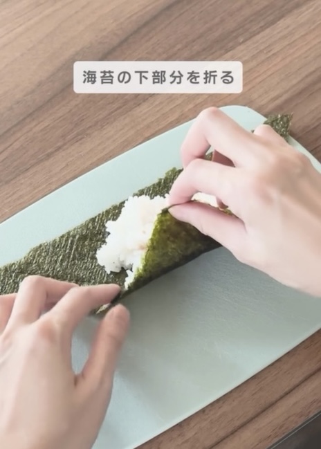 海苔の代わりにおにぎりに巻くなら？ 身近な食材３選に「なぜ今まで気付かなかった 」 – grapeグレイプ