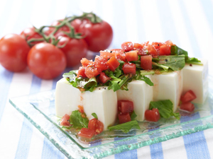 ドライトマトとしらすの冷奴