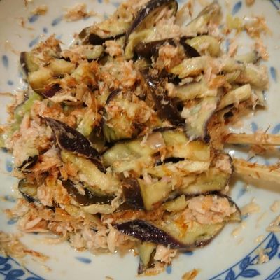 お箸が止まらない！ 茄子とツナのレンチン蒸しアットレシピ @recipe
