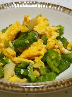 簡単10分！小松菜と舞茸の中華風卵炒め