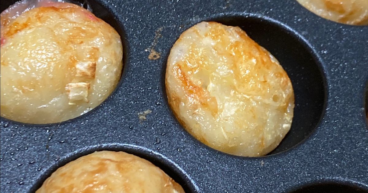 オートミールたこ焼き🐙 我が家には小麦粉が無いので オートミールパウダーで作るのが定番🫡 🐙たこ焼きの生地🐙 40個分くらいオートミールパウダー150g 卵2個 醤油大さじ1 みりん小さじ2 和風だしの素 大さじ2 水500ml 時間が経つと底に溜まりやすいので 都度かき混ぜ