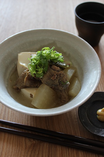 惣菜 3種 セット 仙台牛 牛すじ煮込み 300g×2個 すき焼き風仙台牛 切り落とし 200g×2個 あっさり塩茹でタン 240g×2個 食べ比べ 牛タンタン塩 塩タン 牛肉 牛 たん 牛すじ 温めるだけ 小分け おかず おつまみ つまみ ギフト 冷凍 冷凍配送 岩沼市 宮城県岩沼市