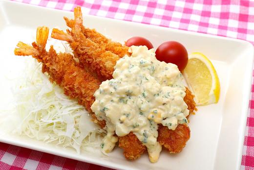 大きなタルタルえびフライ東芝ライフスタイル株式会社