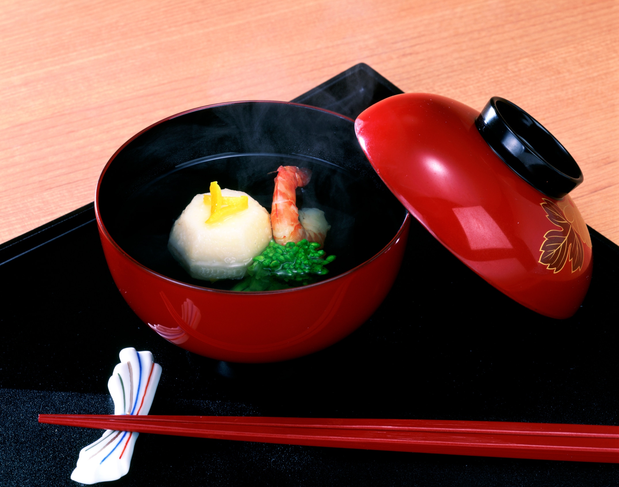 紳士淑女として美しく楽しむ食事。和食のテーブルマナー 季節・暮らしの話題 2019年10月14日- 日本気象協会 tenki.jp