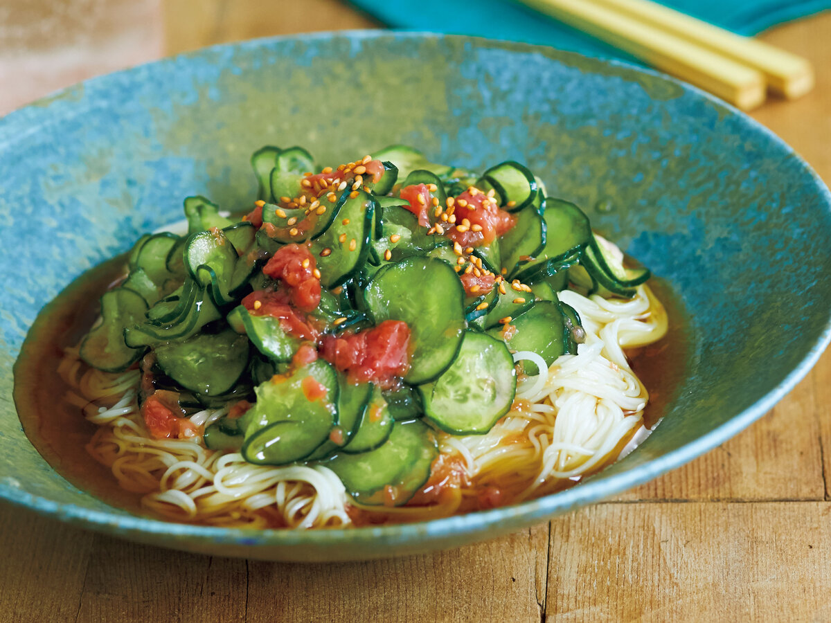 カリカリ油揚げの梅カツオそうめん