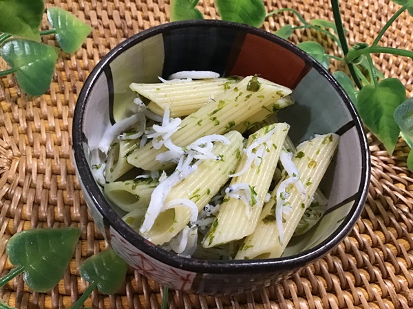 @aya_babygohan◀︎簡単にラクに作れる離乳食レシピ紹介中😋, 「作ってみよう！」ってママはぜひ ❤️ をクリック！,コメント、つくレポとってもうれしいです🌟, 保存していつでも見返してね🌱, こんにちは！あやです🐣,今日は「お湯を沸かさず！マカロニきなこ」です！, お湯沸かすのって時間かかるし、, ちょっとしか食べないからめんどくさいよね🥹,レンチンでラクしちゃお！✨, ▽