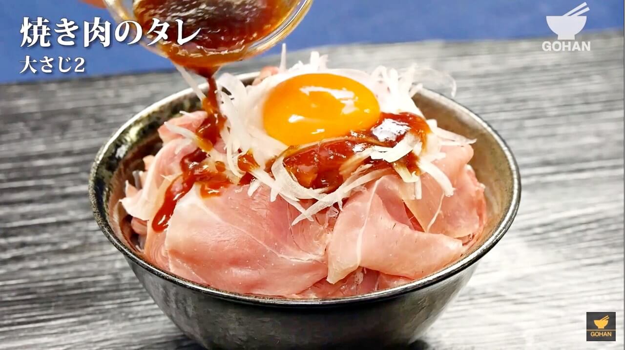 ふいに牛丼や豚丼が食べたくなったけど「ハム煮丼」ですっかり満たされた ヤスナリオ- メシ通ホットペッパーグルメ