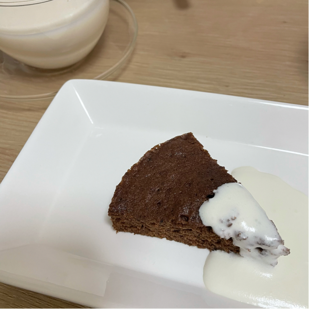 混ぜて焼くだけ 絶品ブラウニー7選 少ない材料で作れる人気レシピやガトーショコラとの違いをご紹介 - E・レシピ 1 1ページ