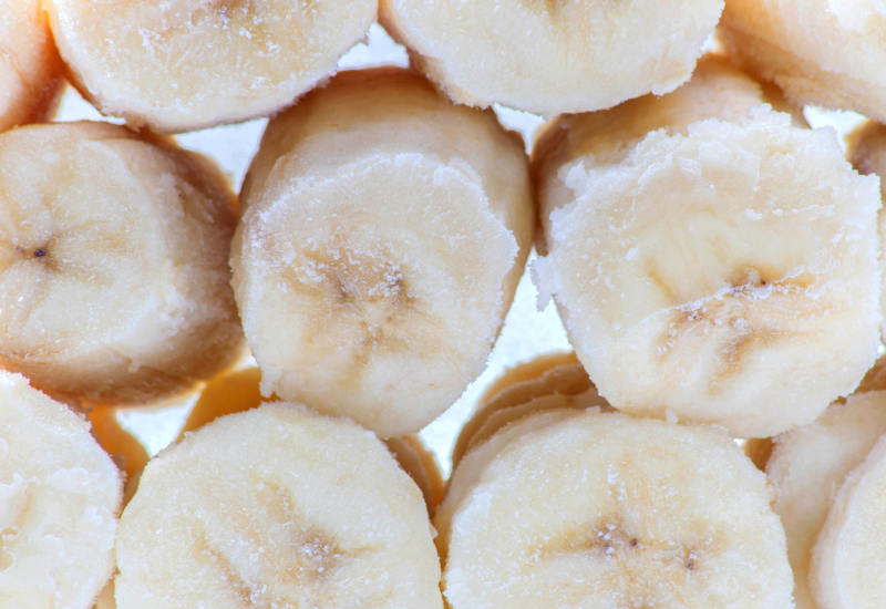 バナナの冷凍方法：アイスやヨーグルトに最適