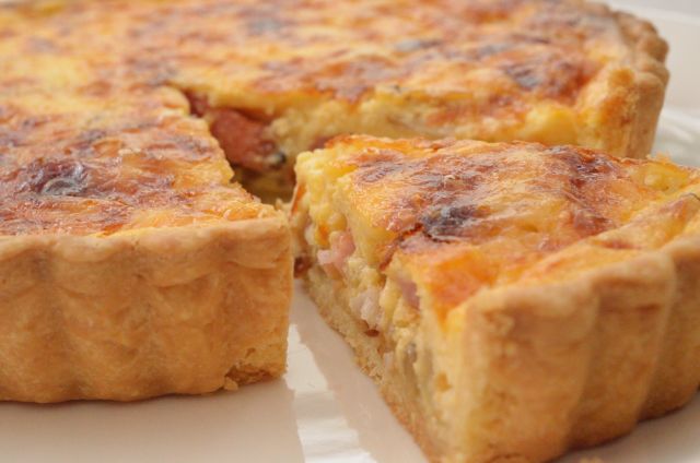 簡単!チーズカレーのキッシュ風レトルトカレー・スープの通販公式NISHIKIYA KITCHEN