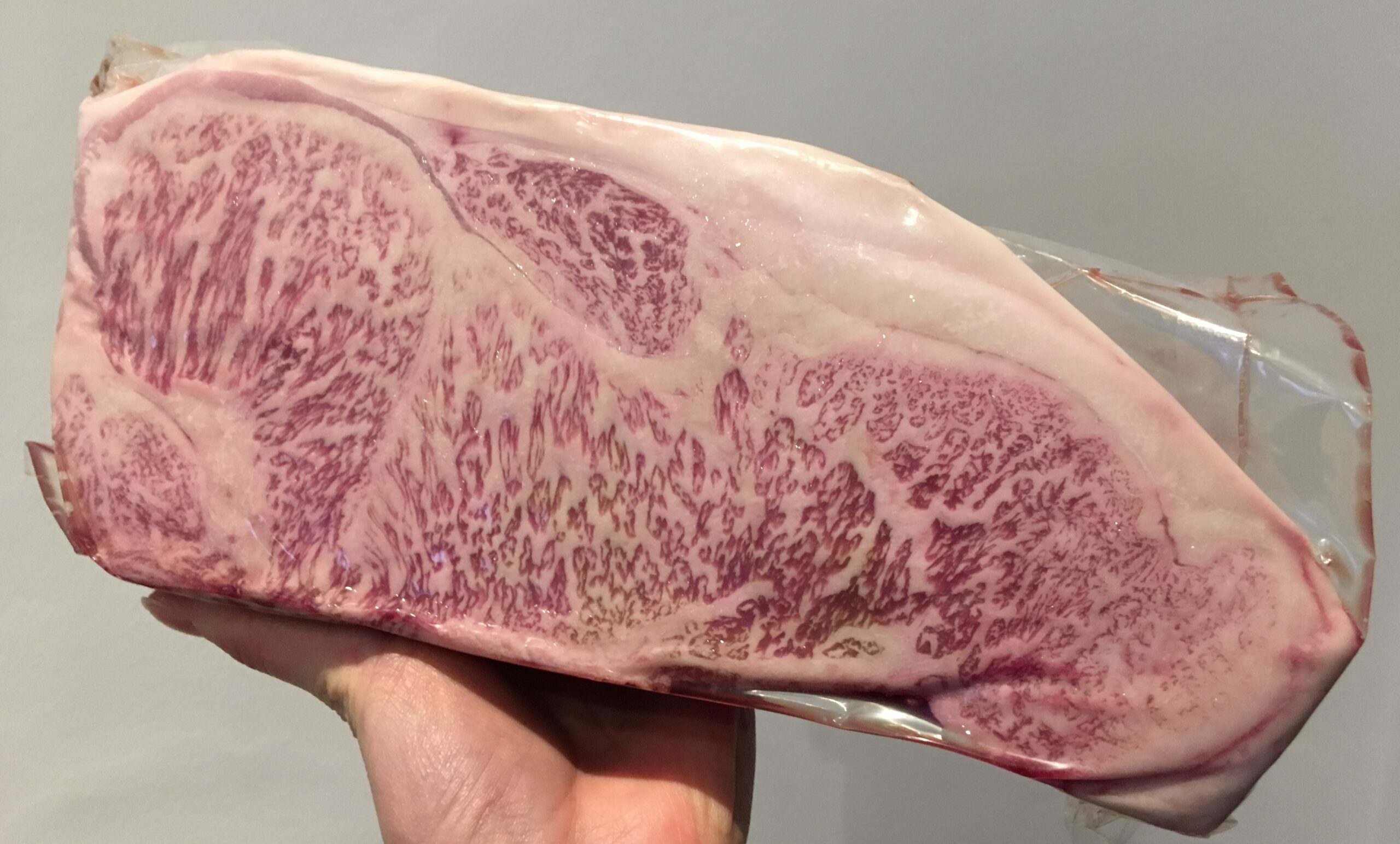 牛肉のカロリーを部位ごとに解説！ステーキレシピもご紹介デリッシュキッチン