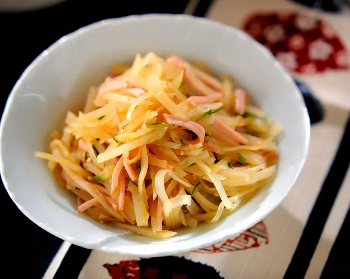 じゃがいもで食卓をホクホクに！あっちゅう間副菜3品 - macaroni